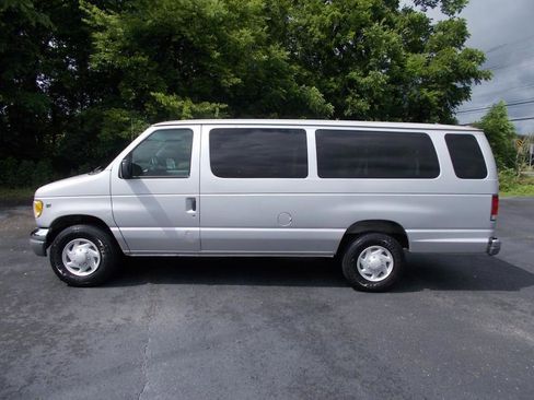 Used 1999 Ford E-350 and Econoline 350 XLT RWD image 3