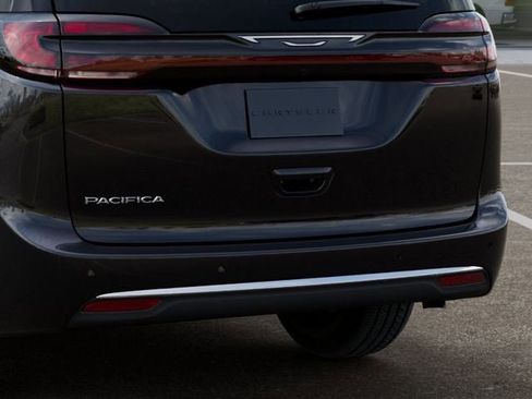 New 2027 Chrysler Pacifica Select w/ Family Tech Group FWD image 13