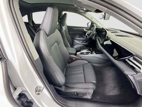 New 2026 Audi A6 Premium Plus AWD/4WD image 22