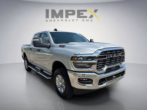 Used 2026 RAM 2500 Big Horn AWD/4WD image 7