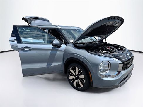 New 2026 Mitsubishi Outlander SEL FWD image 37