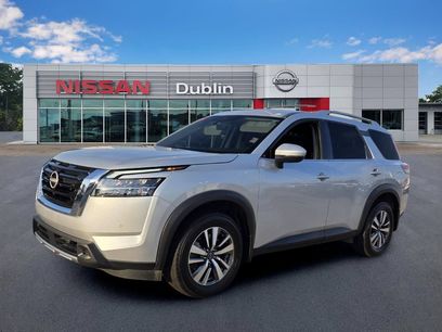 Used 2024 Nissan Pathfinder SL