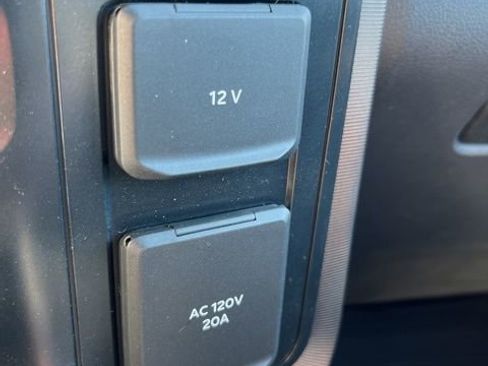 New 2025 Ford F150 Platinum w/ FX4 Off-Road Package image 28