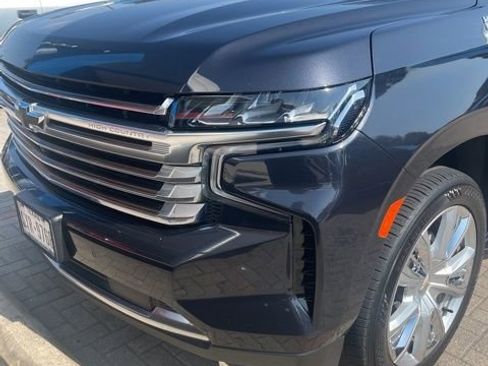 Used 2023 Chevrolet Suburban High Country image 7
