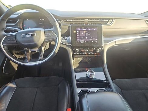 Used 2022 Jeep Grand Cherokee L Laredo image 10