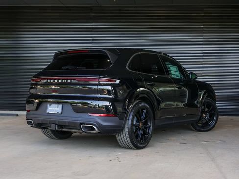 New 2026 Porsche Cayenne AWD/4WD image 7