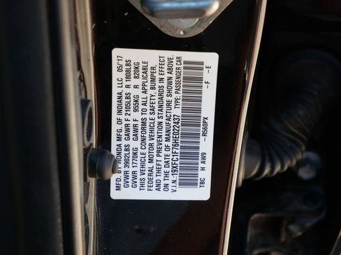 Used 2017 Honda Civic EX-L image 36