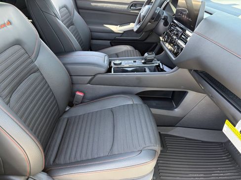 New 2026 Nissan Pathfinder Rock Creek w/ Rock Creek Premium Package AWD/4WD image 12