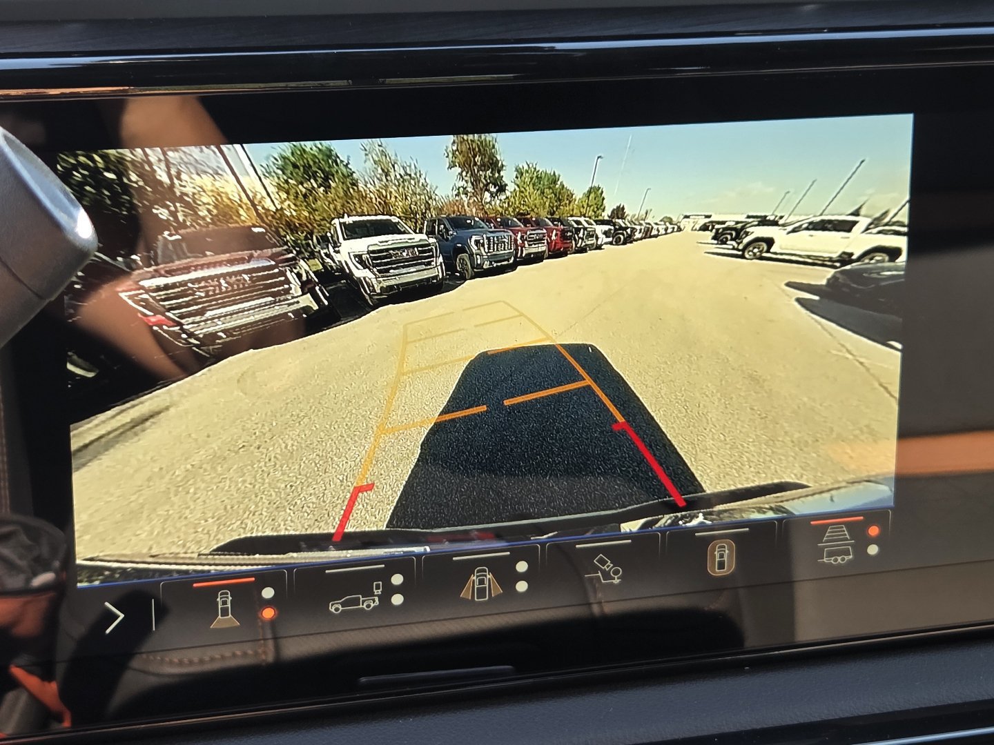 New 2026 GMC Sierra 2500 AT4 w/ AT4 Premium Plus Package AWD/4WD image 8