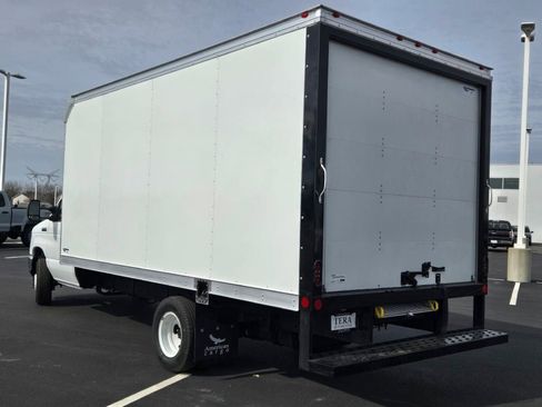 New 2026 Ford E-450 and Econoline 450 Super Duty w/ Power Equipment Group RWD image 13