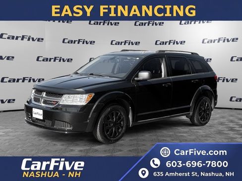 Used 2019 Dodge Journey SE FWD image 1