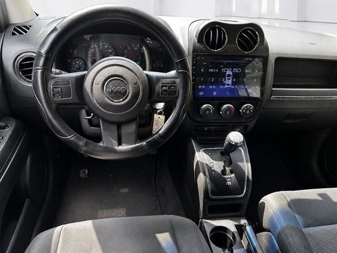 Used 2012 Jeep Compass Sport AWD/4WD image 7