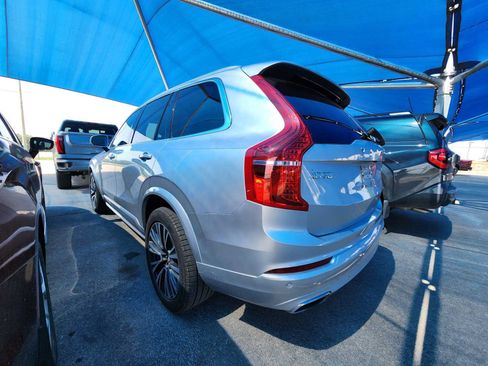 Used 2021 Volvo XC90 T5 Momentum w/ Climate Package FWD image 3