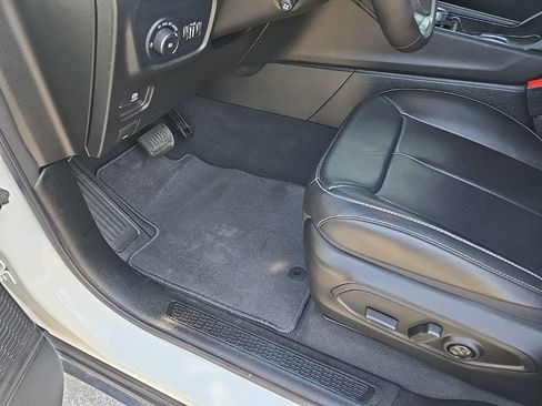 Used 2024 Jeep Grand Cherokee L Limited w/ Luxury Tech Group II image 39