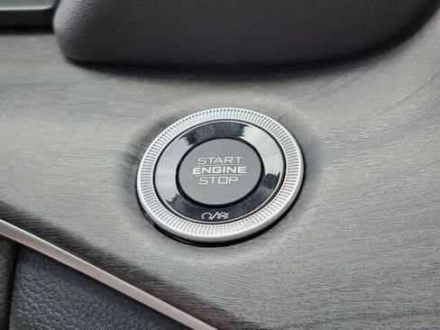 Used 2023 Jeep Grand Cherokee Limited RWD image 10