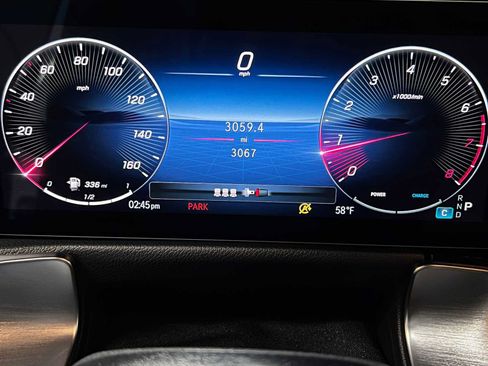 Used 2025 Mercedes-Benz GLB 250 4MATIC image 30