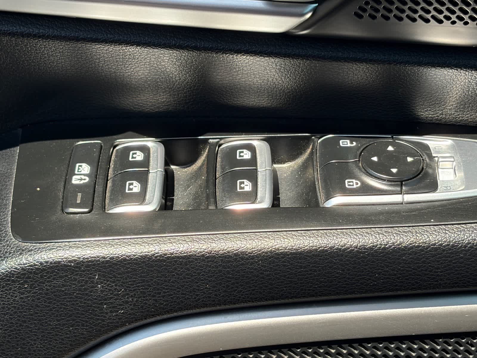 Used 2023 Kia Telluride S FWD image 17