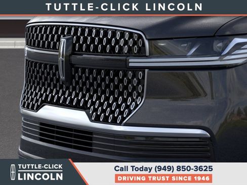 New 2026 Lincoln Navigator Reserve AWD/4WD image 17