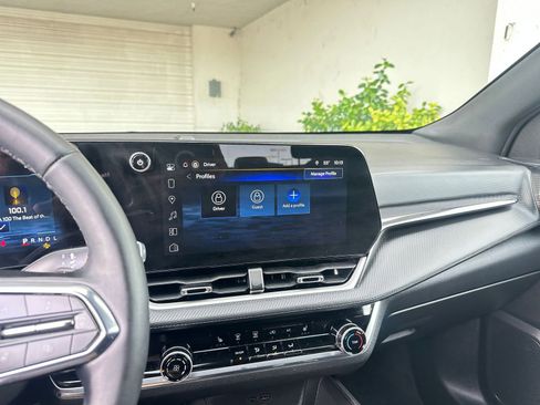 Used 2025 Chevrolet Equinox LT image 21