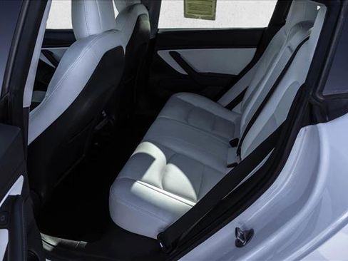 Used 2021 Tesla Model 3 Standard Range Plus image 20