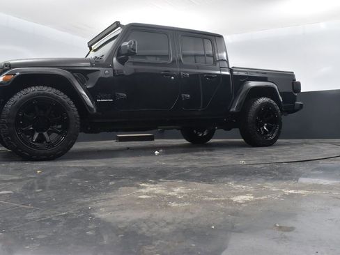 Used 2021 Jeep Gladiator Overland image 48