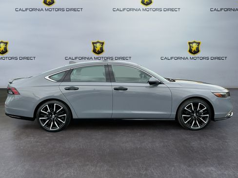Used 2023 Honda Accord Touring image 4