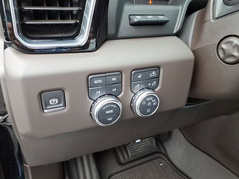 Used 2024 GMC Sierra 1500 Denali w/ Technology Package AWD/4WD image 14
