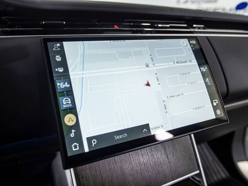 Used 2025 Land Rover Range Rover SE image 34