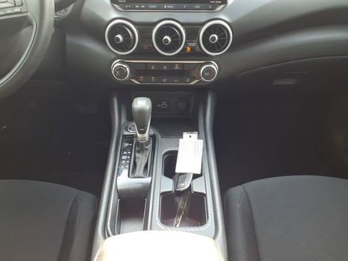 Used 2024 Nissan Sentra S image 11