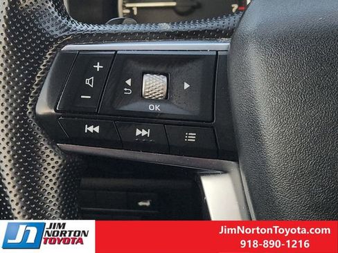 Used 2024 Mitsubishi Outlander SE image 29