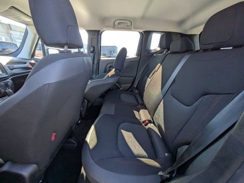 Used 2020 Jeep Renegade Trailhawk image 12