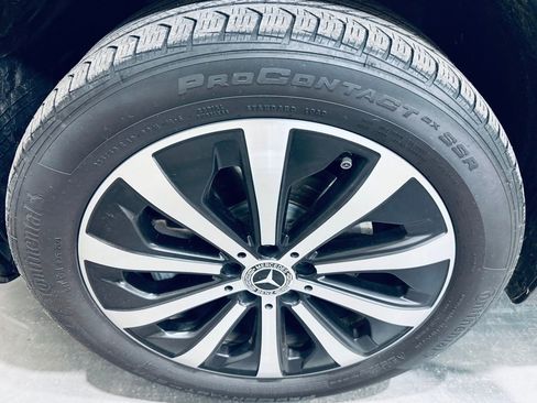 Used 2023 Mercedes-Benz GLB 250 4MATIC image 3
