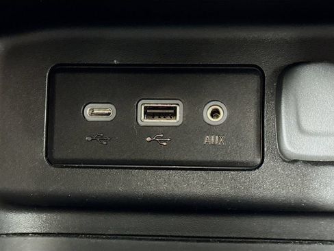 Used 2022 Chevrolet Equinox LT w/ LPO, Floor Liner Package AWD/4WD image 14