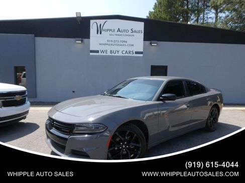 Used 2019 Dodge Charger SXT w/ Blacktop Package RWD image 1