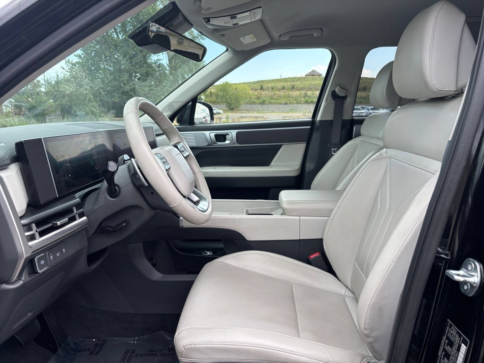 Used 2025 Hyundai Santa Fe SEL AWD/4WD image 25