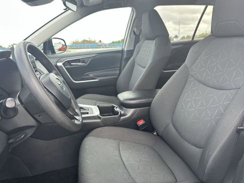 Used 2024 Toyota RAV4 XLE image 23