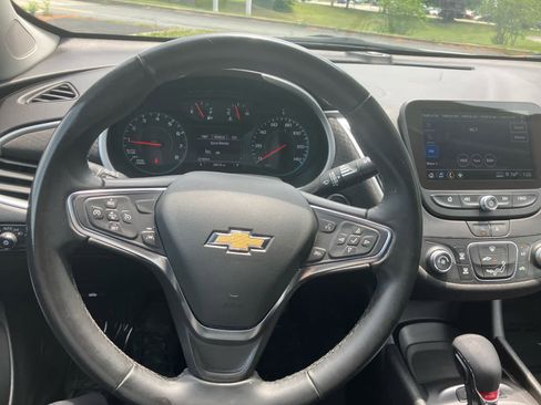Used 2024 Chevrolet Malibu RS w/ LPO, Floor Liner Package FWD image 16