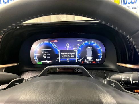 Certified 2025 Toyota Crown Signia image 38