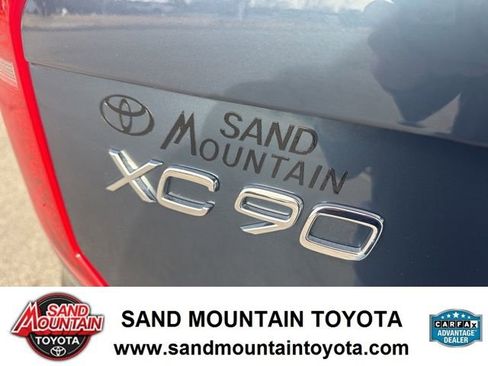 Used 2024 Volvo XC90 B6 Core w/ Protection Package Premier image 9