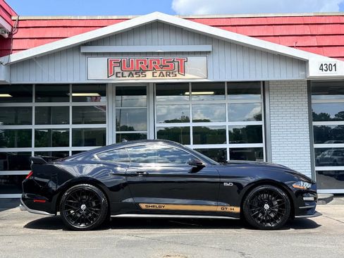 Used 2022 Ford Mustang GT Premium w/ GT Performance Package RWD image 8