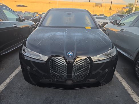 Used 2024 BMW iX xDrive50 w/ Sport Package AWD/4WD image 2