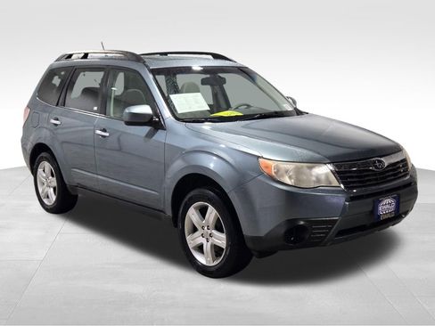 Used 2010 Subaru Forester 2.5X Premium image 14