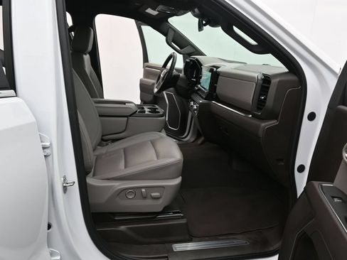 Used 2025 GMC Sierra 1500 SLT AWD/4WD image 22