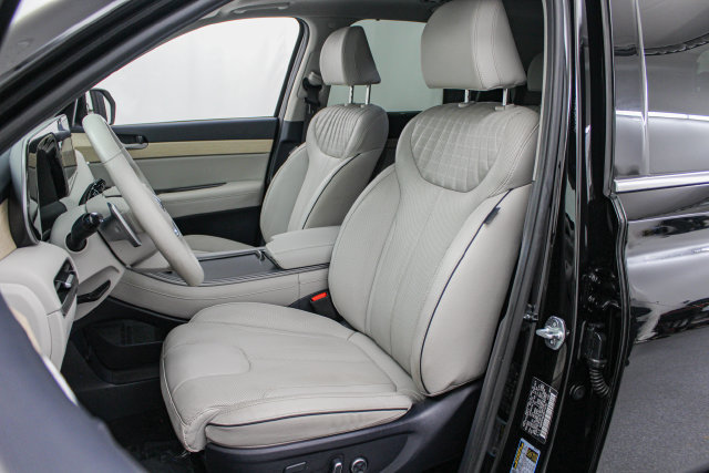 Used 2024 Hyundai Palisade Limited AWD/4WD image 11