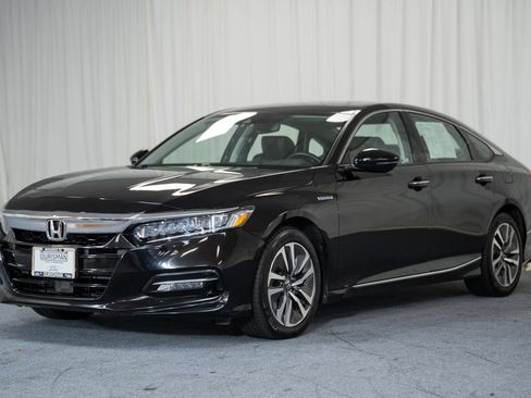 Used 2019 Honda Accord Touring image 3
