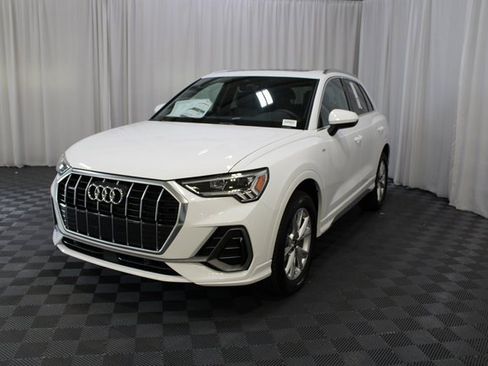 New 2025 Audi Q3 2.0T Premium image 25