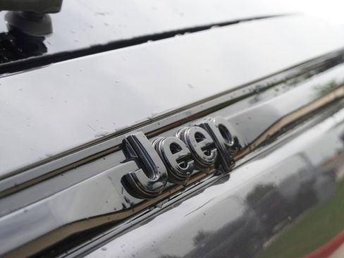 New 2026 Jeep Grand Cherokee Altitude AWD/4WD image 12