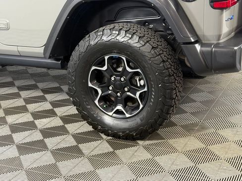 Used 2023 Jeep Wrangler Unlimited Rubicon 4xe AWD/4WD image 12