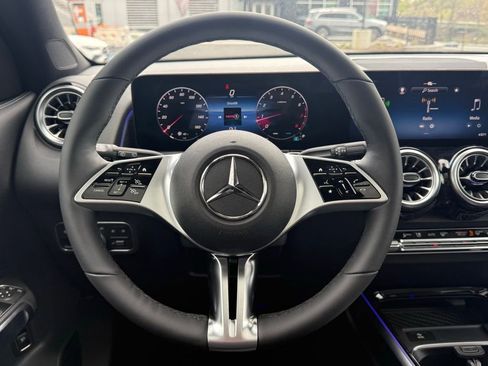 New 2026 Mercedes-Benz GLB 250 4MATIC image 24