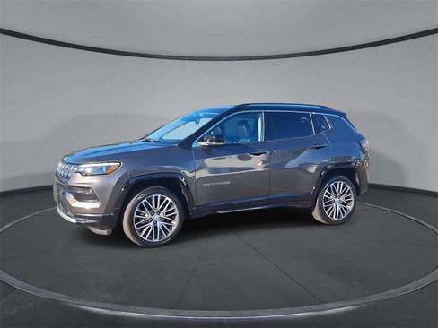 Used 2022 Jeep Compass Limited w/ Elite Group image 4